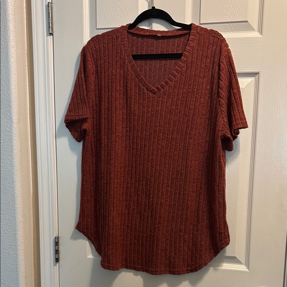 Women's Rust V-Neck Ribbed Top